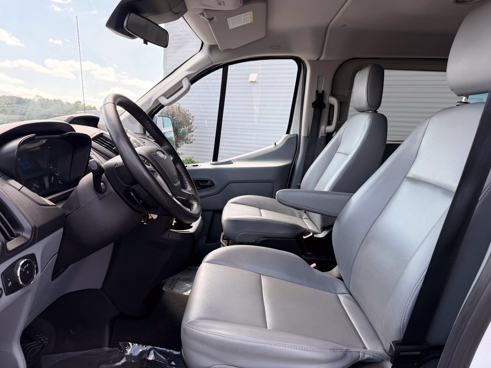 Used 2016 Ford Transit 150 XL RWD image 13