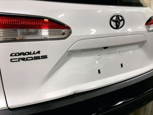 Used 2024 Toyota Corolla Cross AWD Hybrid image 31