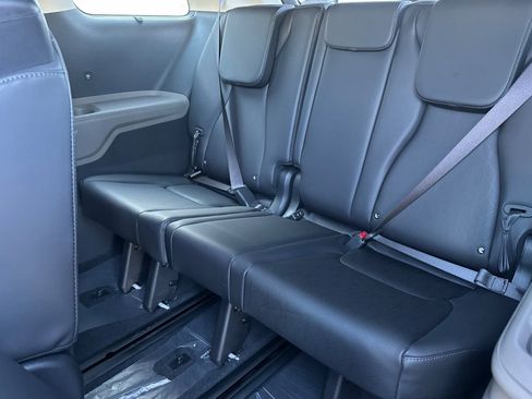 New 2026 Kia Carnival SX FWD image 15