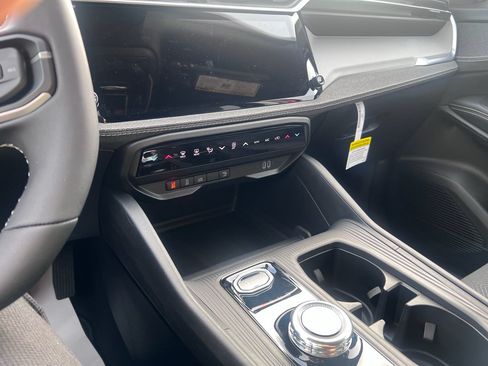 New 2026 Jeep Cherokee Laredo AWD/4WD image 18