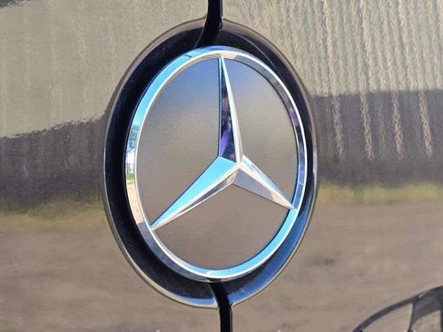 Used 2025 Mercedes-Benz Sprinter 2500 image 18