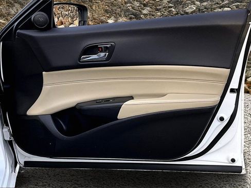 Used 2018 Acura ILX Premium Package image 22