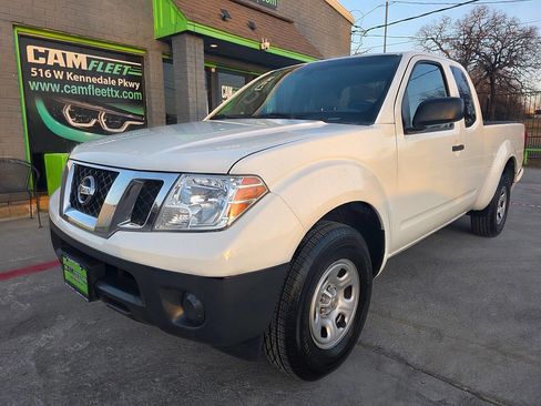 Used 2017 Nissan Frontier S image 2