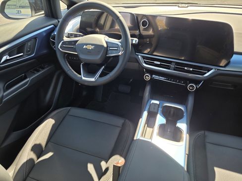 New 2026 Chevrolet Equinox EV LT w/ LPO, Blackout Package image 19