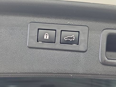 Used 2023 Subaru Forester Touring AWD/4WD image 16