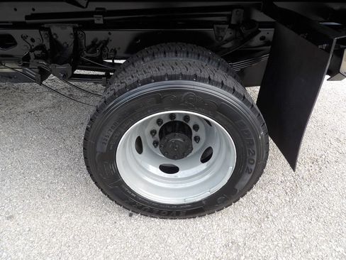 Used 2017 Ford F450 XL RWD image 70