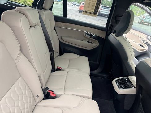 Certified 2025 Volvo XC90 B6 Plus AWD/4WD image 38