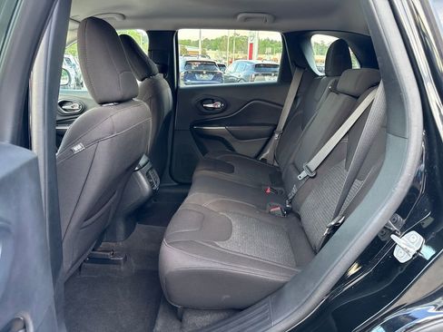 Used 2020 Jeep Cherokee Latitude image 25