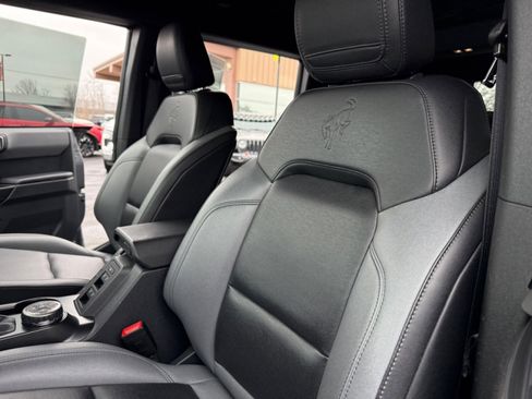 Used 2024 Ford Bronco Black Diamond image 15