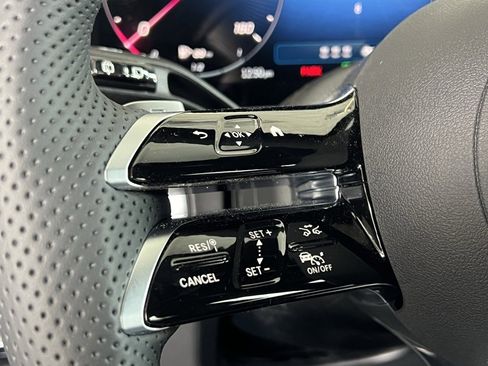 New 2025 Mercedes-Benz GLC 350e 4MATIC image 25