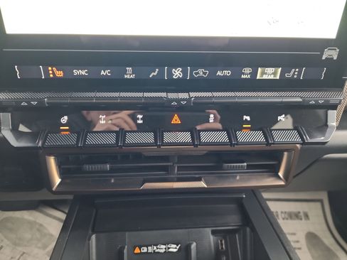 Used 2025 GMC Hummer EV 3X w/ Extreme Off-Road Package image 16