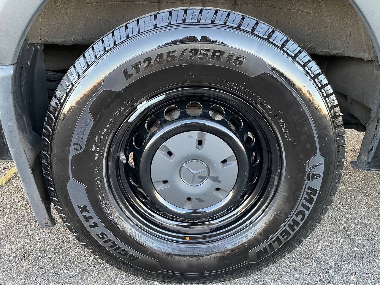 Used 2020 Mercedes-Benz Sprinter 2500 image 36