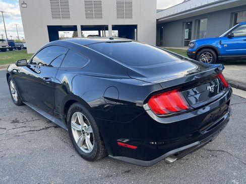Used 2020 Ford Mustang Coupe image 3