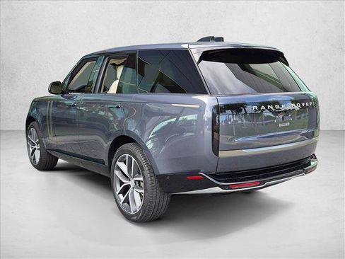 Used 2024 Land Rover Range Rover SE AWD/4WD image 7