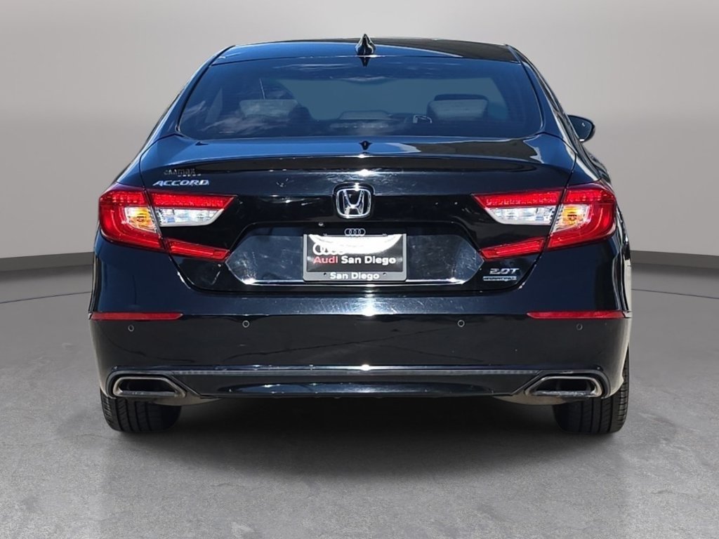 Used 2018 Honda Accord Touring image 7