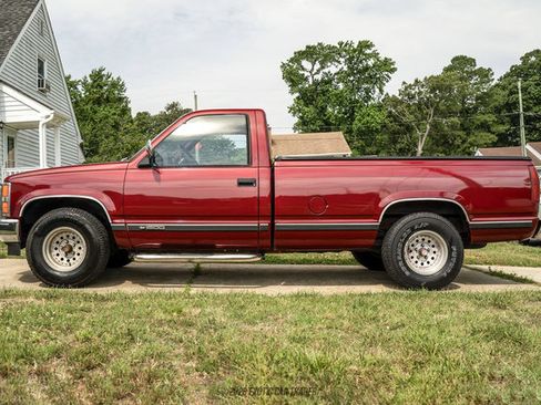 Used 1989 Chevrolet Silverado 1500 2WD Regular Cab image 3