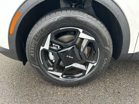 New 2026 Kia Sportage AWD Hybrid image 9