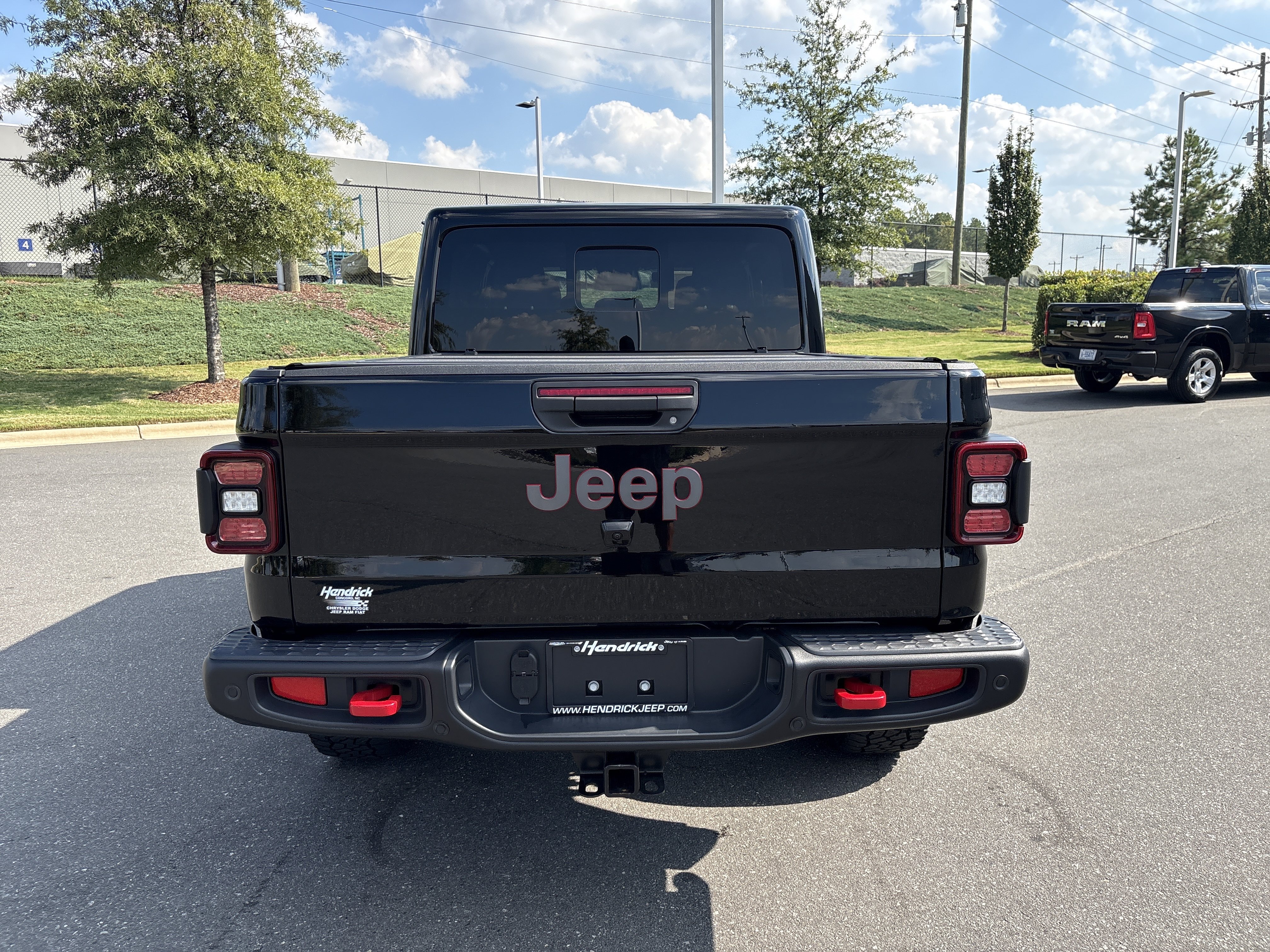 Used 2026 Jeep Gladiator Rubicon AWD/4WD image 8