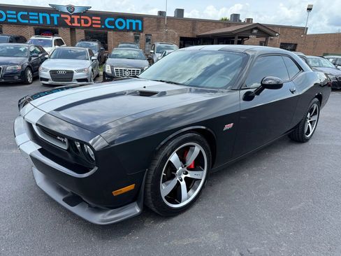 Used 2012 Dodge Challenger SRT8 w/ Premium Sound Group image 7