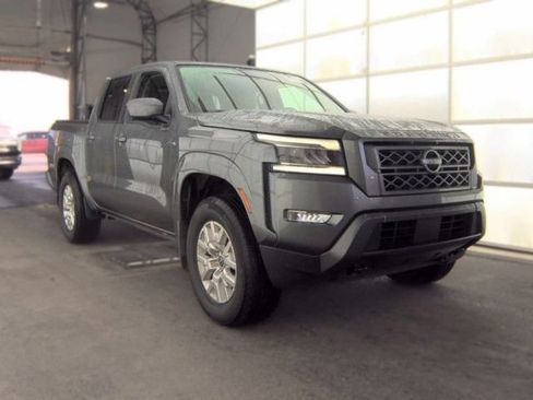 Used 2023 Nissan Frontier SV w/ SV Premium Package AWD/4WD image 3