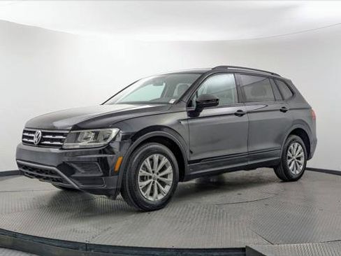 Used 2018 Volkswagen Tiguan S FWD image 2