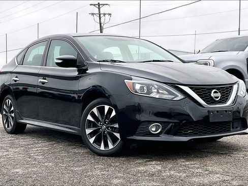 Used 2019 Nissan Sentra SR image 1