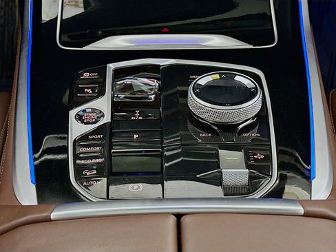 Used 2024 BMW X7 xDrive40i w/ Executive Package AWD/4WD image 13