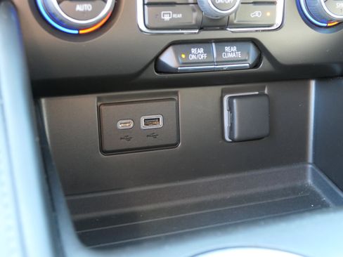 Used 2021 Chevrolet Tahoe LS RWD image 23