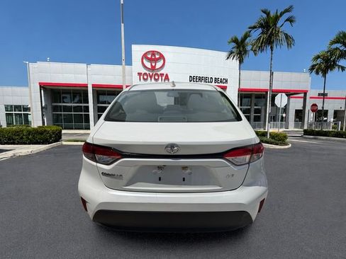 Used 2025 Toyota Corolla LE FWD image 11