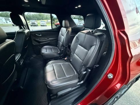 Used 2022 Chevrolet Traverse RS AWD/4WD image 12