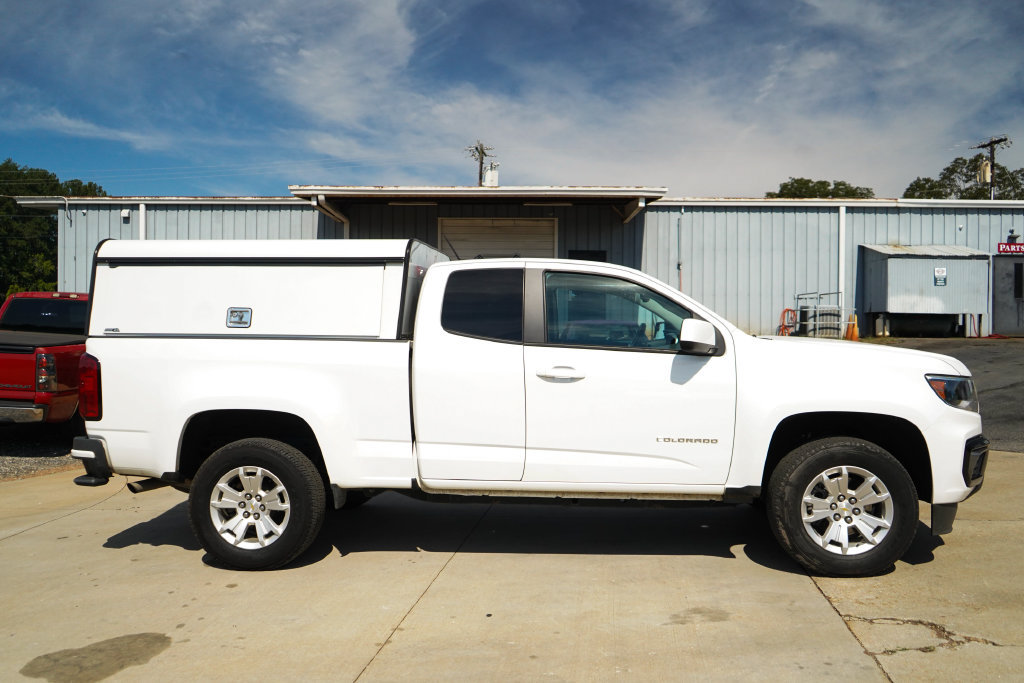 Used 2022 Chevrolet Colorado LT w/ Safety Package RWD image 3