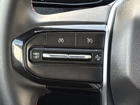 Used 2025 Chevrolet Colorado LT w/ Advanced Trailering Package image 21