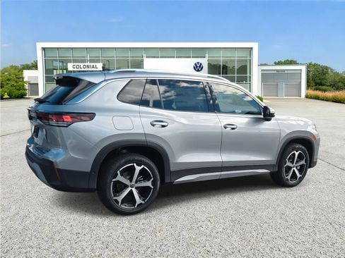 New 2026 Volkswagen Tiguan SE image 8