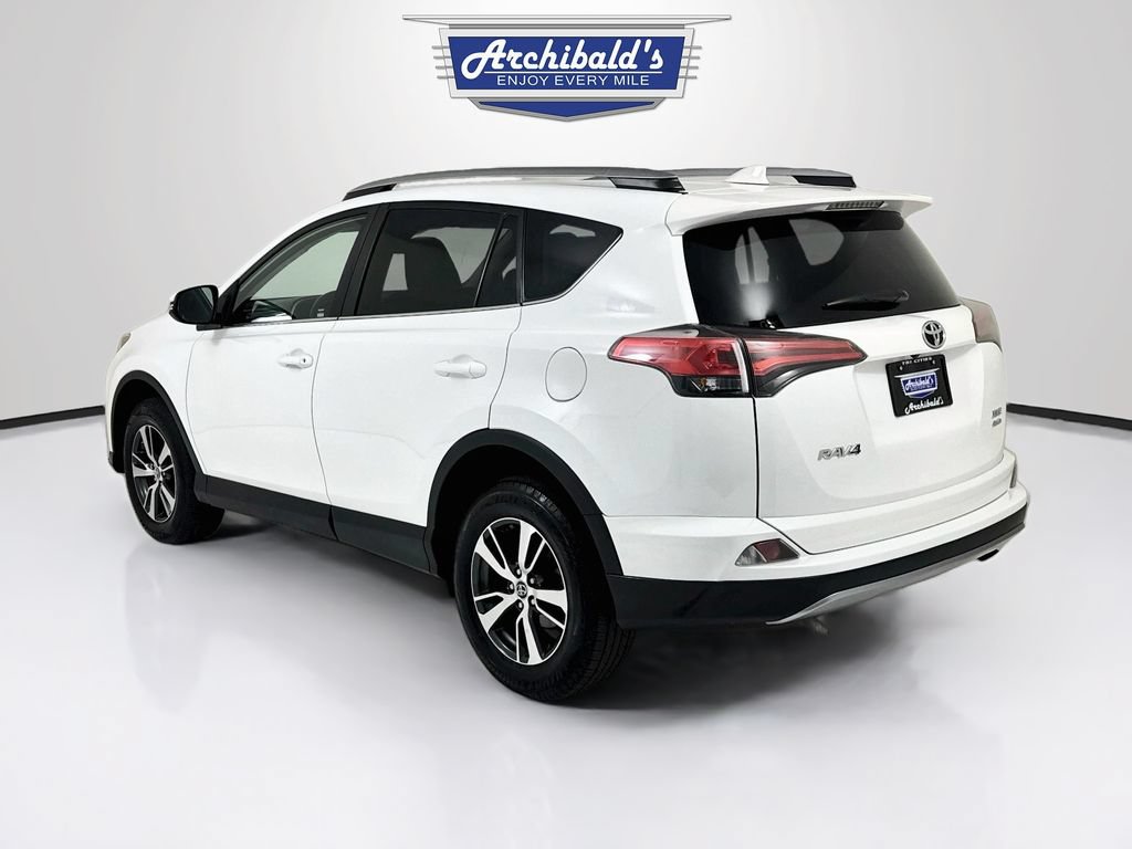 Used 2018 Toyota RAV4 XLE AWD/4WD image 6