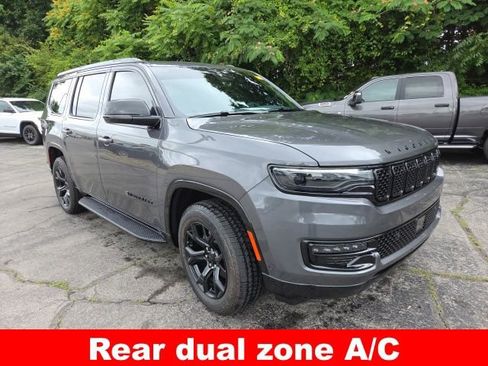 Used 2023 Jeep Wagoneer Series II AWD/4WD image 3