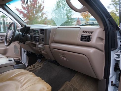 Used 1999 Ford F250 Lariat image 76