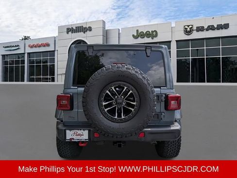 Certified 2025 Jeep Wrangler Unlimited Rubicon AWD/4WD image 4