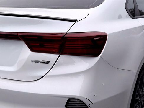 Used 2023 Kia Forte GT-Line w/ GT-Line Premium Package image 6