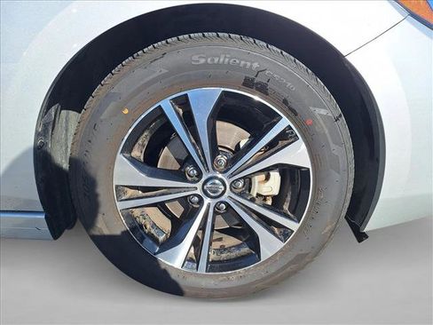 Used 2023 Nissan Sentra SV image 20