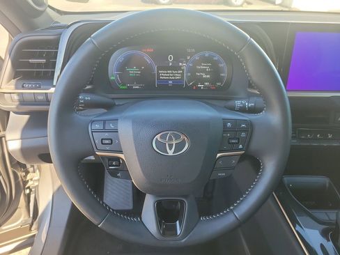 Used 2024 Toyota Crown Limited image 28