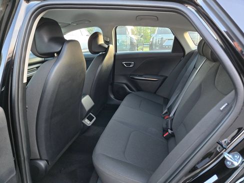 New 2026 Kia K4 FWD image 31