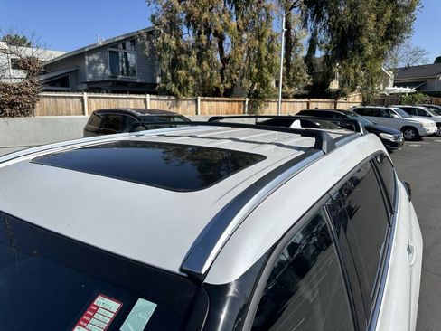 Used 2024 Toyota Highlander Limited image 9