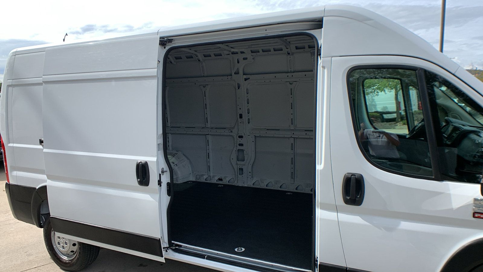 Used 2022 RAM ProMaster 2500 FWD image 19