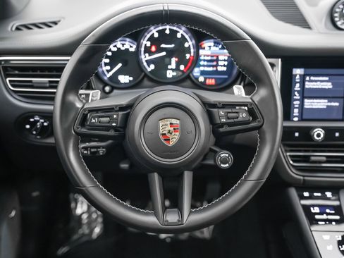 Used 2024 Porsche Macan Turbo image 17
