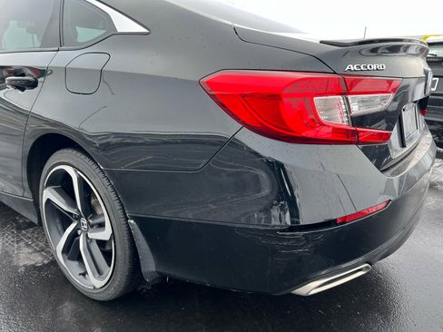 Used 2018 Honda Accord Sport image 19