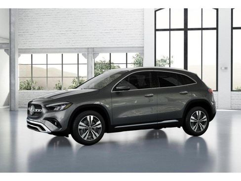 Certified 2025 Mercedes-Benz GLA 250 image 36
