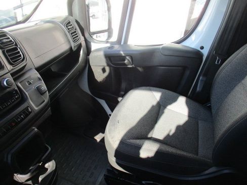 Used 2023 RAM ProMaster 2500 image 16