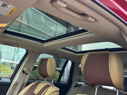 Used 2011 Mercedes-Benz GLK 350 4MATIC image 27