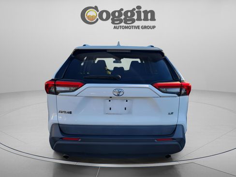 Certified 2021 Toyota RAV4 LE image 5