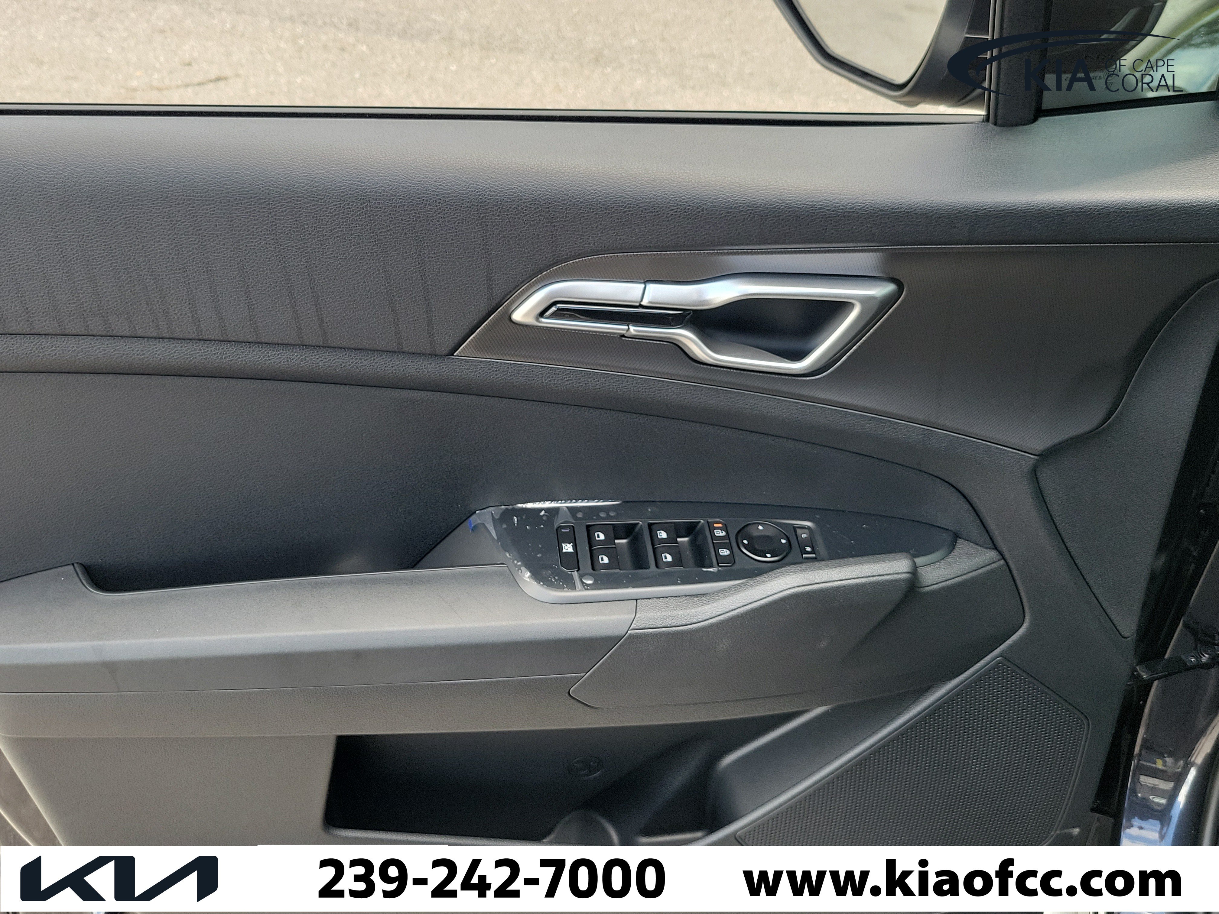 New 2026 Kia Sportage LX w/ LX Convenience Package FWD image 23